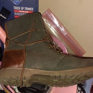 The North Face Men's Green and Brown Boots